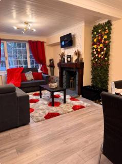 Cozy 3-bedrooms, 2bathrooms House with WiFi & Netflix - 9