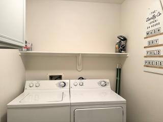 CeCe's Place - Close to all of Houston's Finest - 8