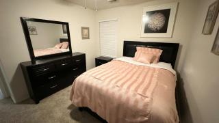 CeCe's Place - Close to all of Houston's Finest - 1