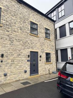 3 Bedroom House with free on site Parking next to the Canal - 4