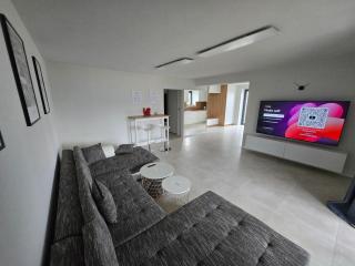 BB Central Apartment with pool and garden - 6