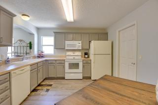 Courtyard Villa with Lanai and Community Amenities! - 2