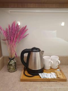 Novotel Residence Hotel Manila by Jolly Luxe Suites at Acqua - 2