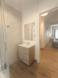 Central Cozy Ground Floor Studio - 1