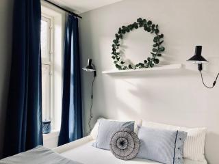 Refined and Ultra-Central Apartment Studio - 6