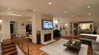 Sunset Strip 5 Star Location w Pool Jacuzzi Cabana BBQ - 1