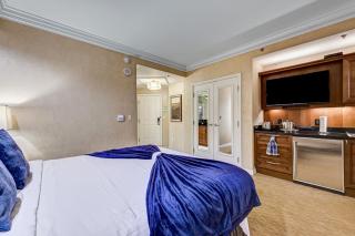 Signature- Balcony Strip View- High floor- NO parking fee - 5
