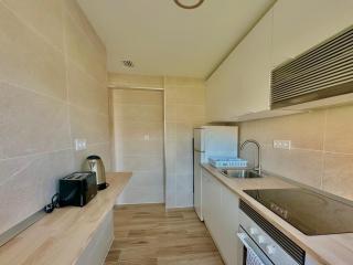luxury apartment frontbeach y parking free - 3