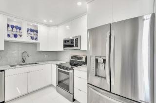 Two Bedroom Waterfront Condo in West Palm Beach - 6