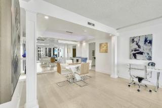 Two Bedroom Waterfront Condo in West Palm Beach - 7