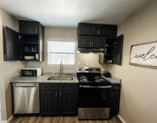Perfect for Group with 2BR and 2BA with Pool - 6