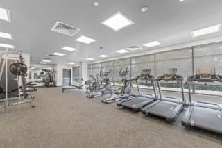 Stylish 1Br King with Gym in the Heart of Old City - 5