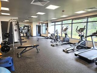 Studio Apt with City View, Rooftop and Gym - 7