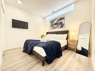 Philly Central King 1BR with Gym - 0