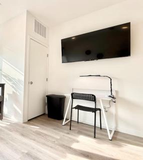 Philly Central King 1BR with Gym - 6