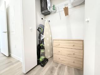 Philly Central King 1BR with Gym - 4