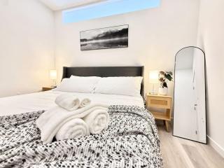 Central Philly 1Br Apt with Gym - 6