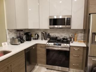 Downtown Philly 1BR with Stunning Views - 9