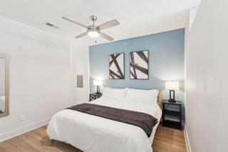 Apartment Near Baylor Med with Pool, Gym, and Parking - 0