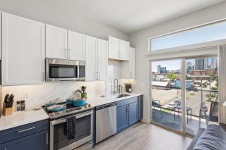 Apartment Near Baylor Med with Pool, Gym, and Parking - 4