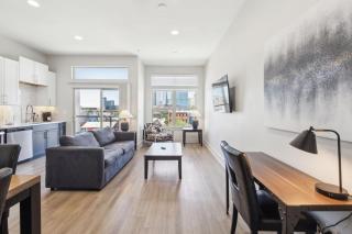 Apartment Near Baylor Med with Pool, Gym, and Parking - 2
