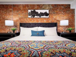 Charming 1BR in Philly with Courtyard View - 4