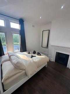 Live like a local, London Room - 5