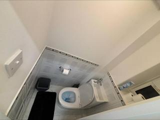 Room 5 minute Walk to Waterloo - 0