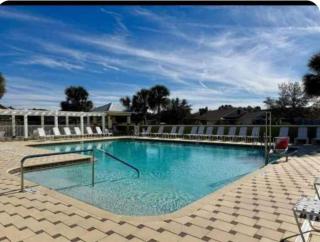 Large 3 bedroom with Pool and Golfcart - 7