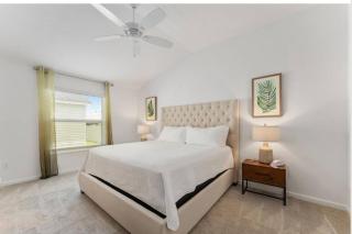 Large 3 bedroom with Pool and Golfcart - 5