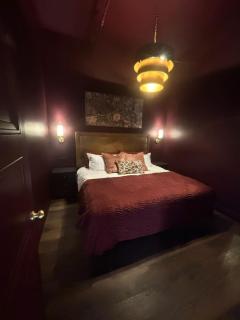 Hollyhock Suite 508 - 6
