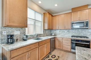 Newly Built Home with Patio 4 Mi to Dtwn Hollister - 4