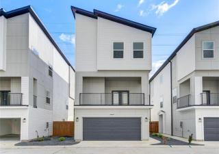 Modern Home Suite, 2BR, Office, Near Galleria - 2