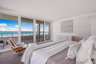Two Bedroom Oceanfront Condo in Palm Beach - 1