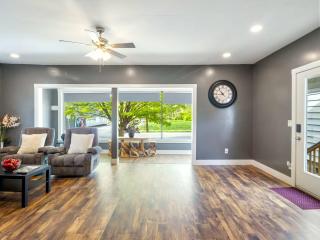 Bright New Albany Home 12 Mi to Churchill Downs - 7