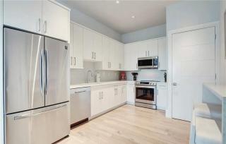 Two Bedroom Condo in Olde Naples - 4