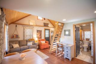 New River Views & Access - Hot Tub, Gazebo, Fire Pit, Next to Riverside Canoeing! - 8