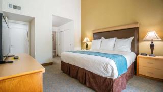 Desert Breezes Resort 1 Bedroom Suite with Resort Access - 2