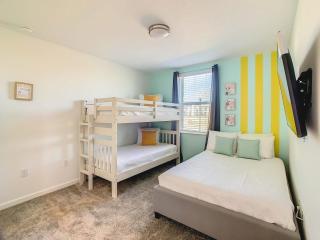 Amazing 2BR condo with 2 Clubhouses & Private Game Room - 3