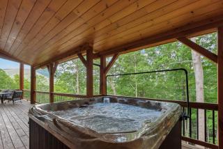 Modern Cabin Perfect for the Family-- Game Room, Stone Fireplace, Sleeps 11 - 9