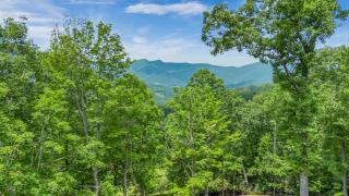 Modern Cabin Perfect for the Family-- Game Room, Stone Fireplace, Sleeps 11 - 7