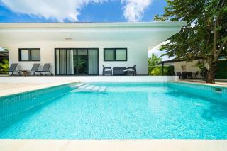 CasaBlanca with Pool, 5 min from the Ocean - 6