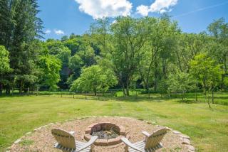 Cabin on the New River with Easy Steps to the River,Hot Tub, Fire Pit - 8