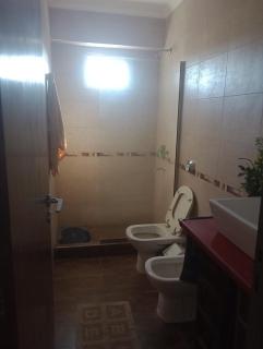 Casa con pileta y 3 dormitorios - 2