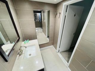 Firstfloor Comfort 2br2ba Contact Us Discount - 6