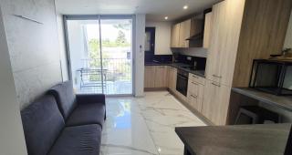 Studio 7 mn mer, refait neuf, cosy, parking, piscine - 5