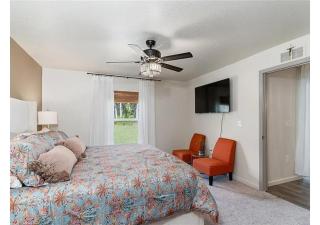 Stylish Home Away From Home - 6