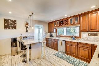 New Haven Gem with Private Pool, Walk to Beach! - 2