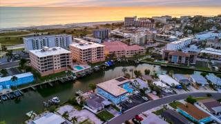 Seashell Suite 2B Pet Friendly Waterfront Dock - 4