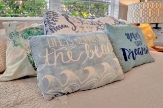 Dolphin Suite 2B Pet Friendly Waterfront Dock - 4